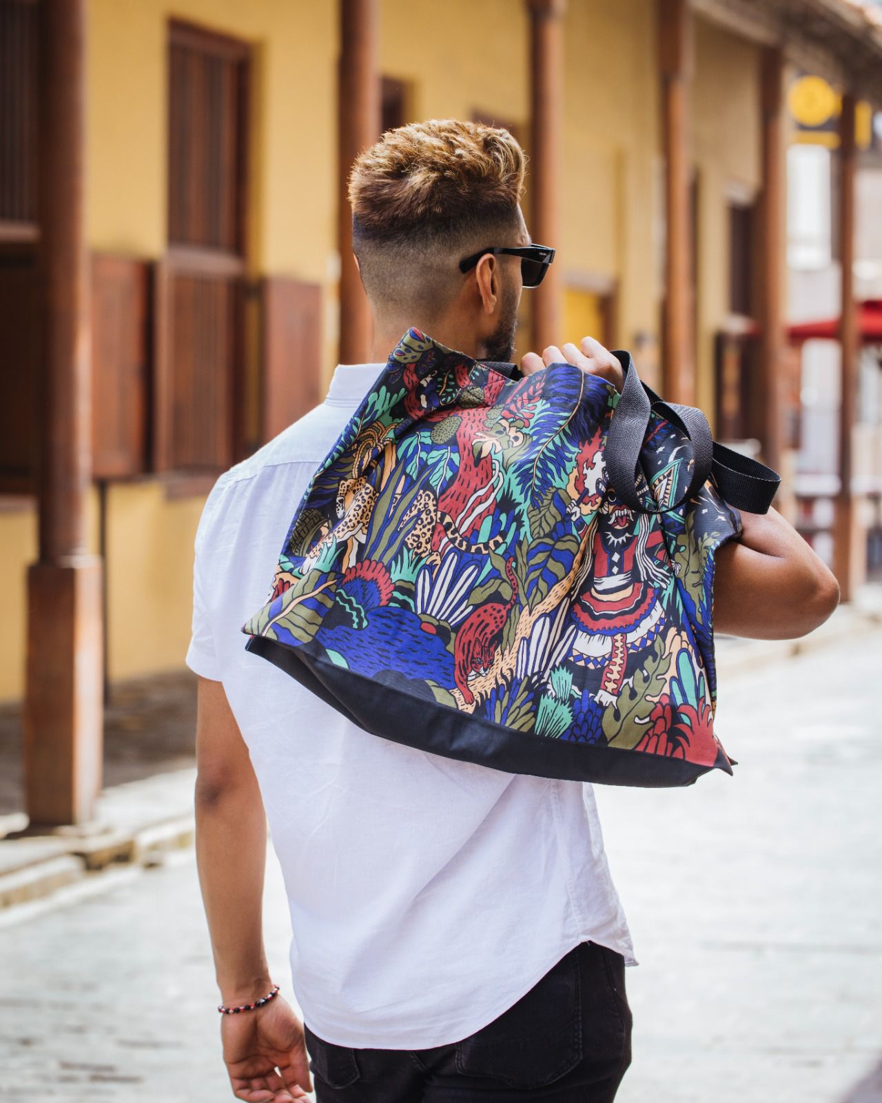 Thovile Tote Bag - Image 3